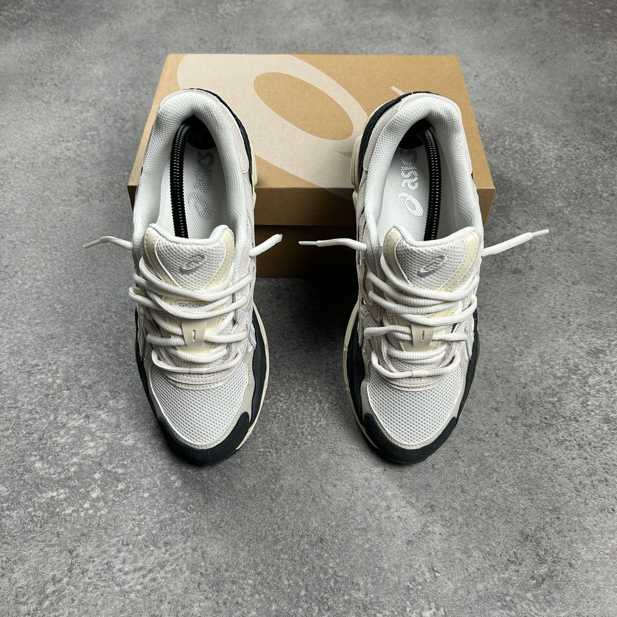 ASICS GEL-NYC Smokey Grey/White Trainers – view 4