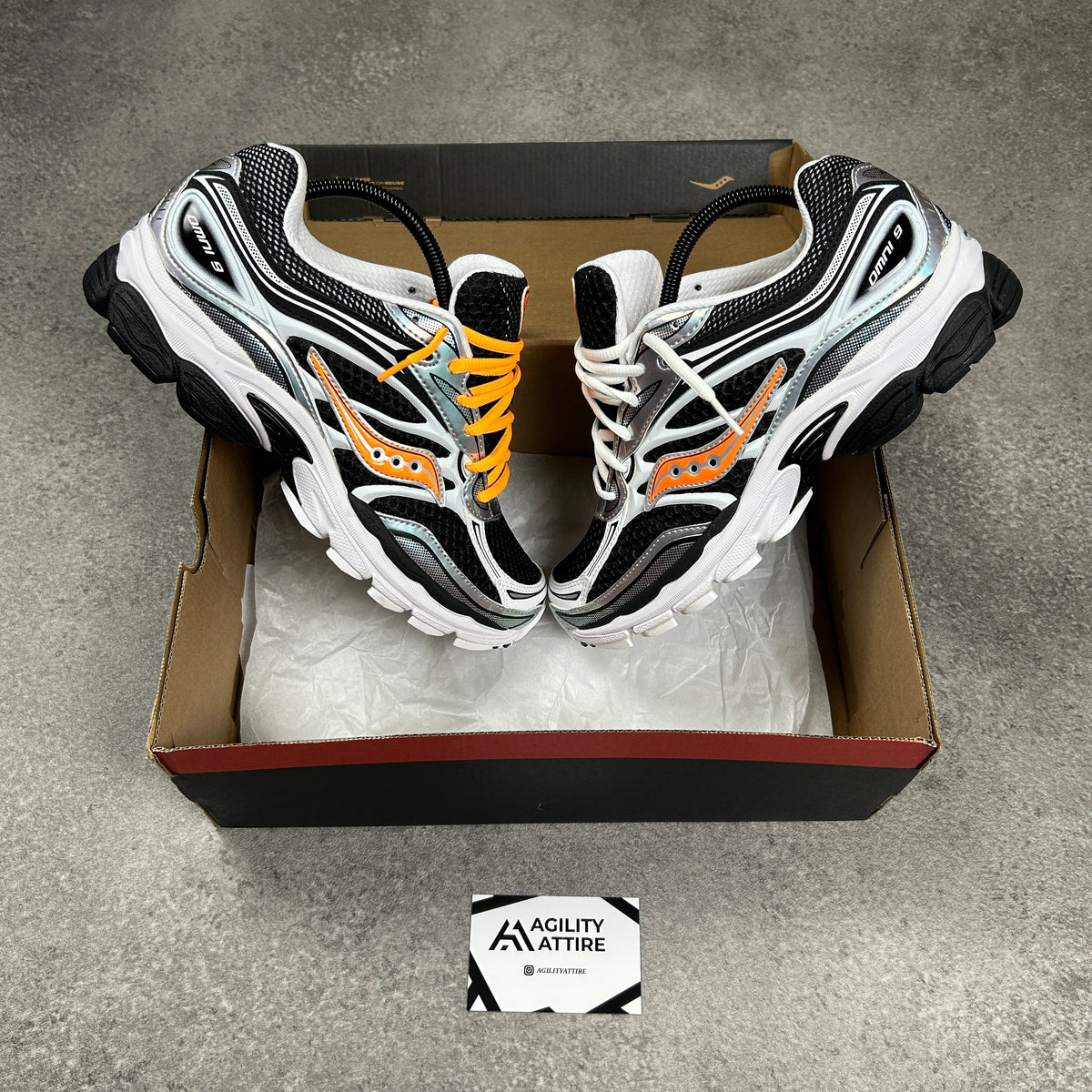 Saucony ProGrid Omni 9 White VO2 Orange Trainers – view 3