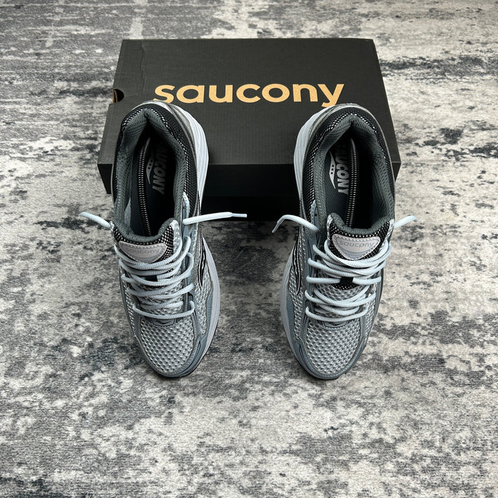 Saucony ProGrid Omni 9 MicroChip
