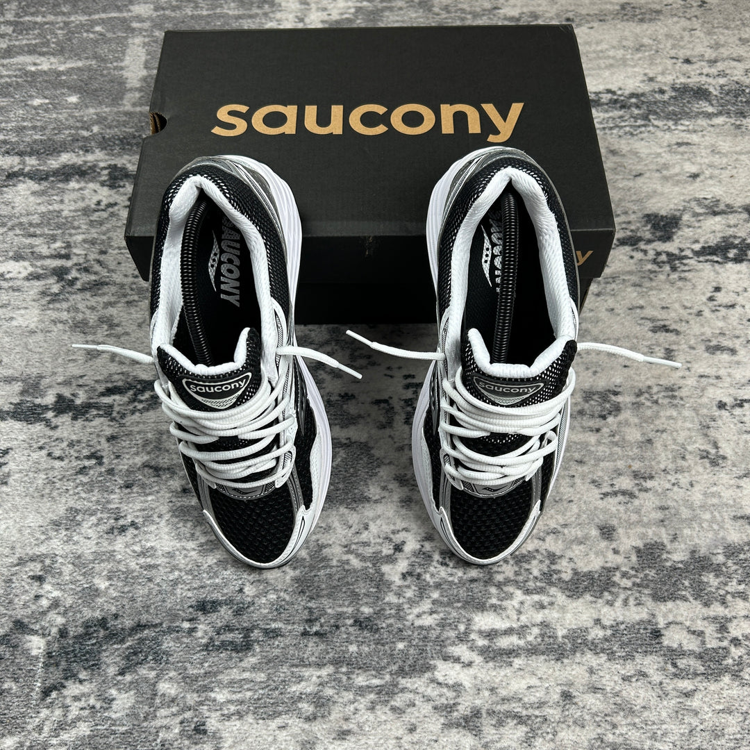 Saucony ProGrid Omni 9 Black White