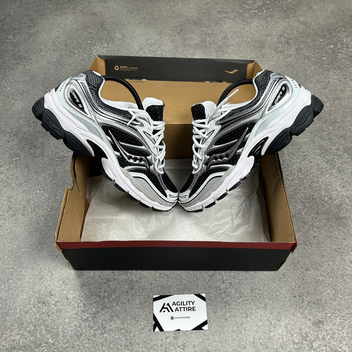 Saucony ProGrid Omni 9 Black White