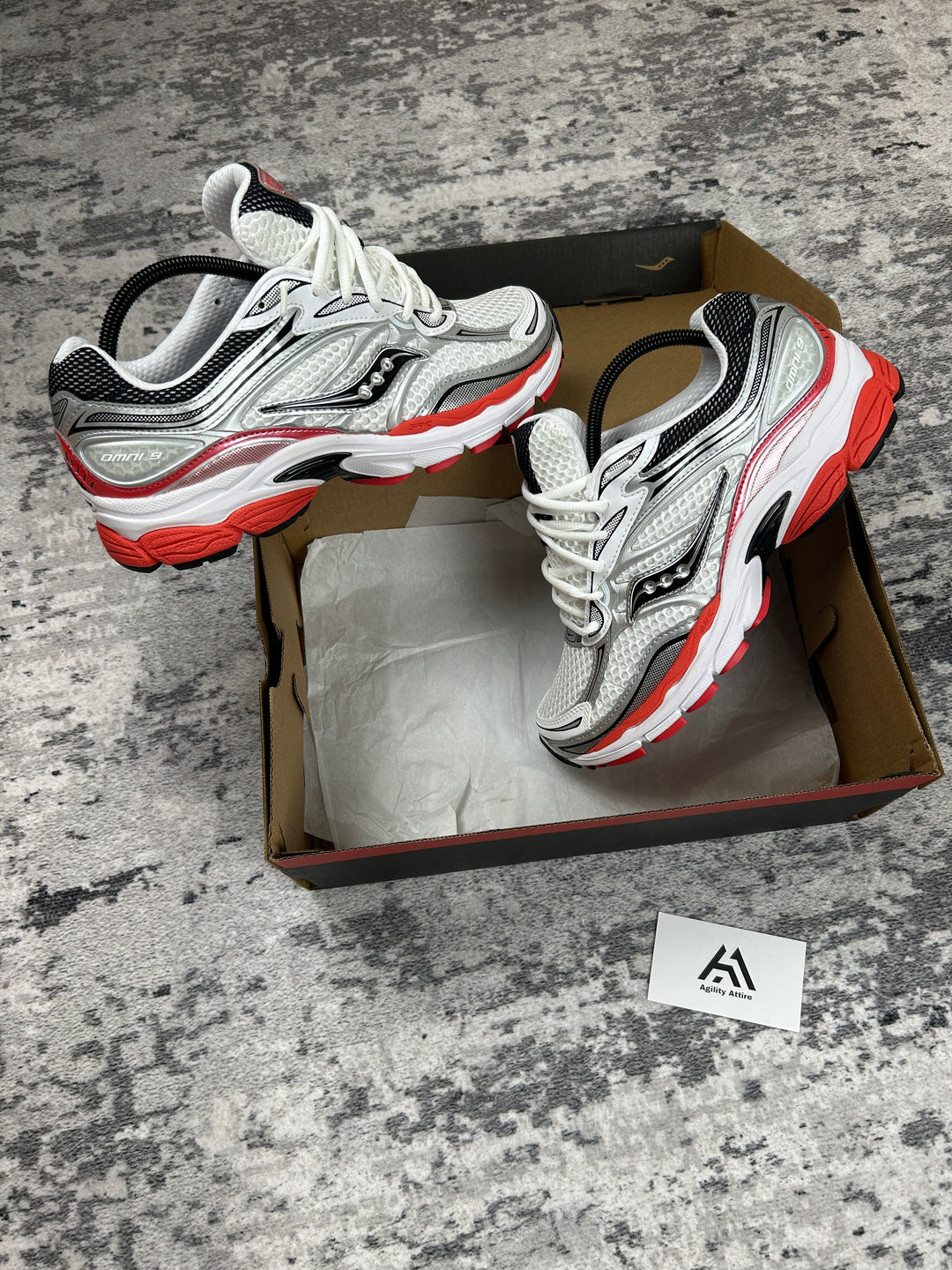 Saucony ProGrid Omni 9 White Red