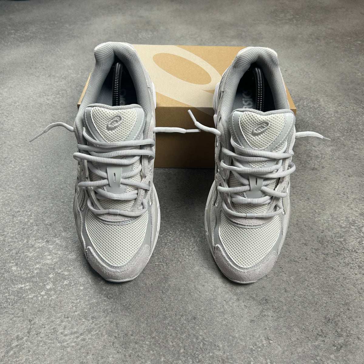 ASICS GEL-NYC Cream Cloud Grey Trainers – view 4